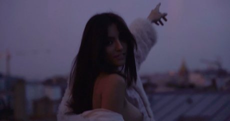 Mathilde Lasry top nacktheit bild