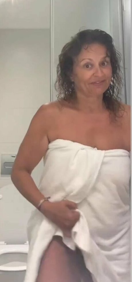 Nadia Sawalha nackt top fotos