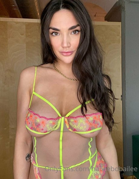 Hailee Bobailee nackt bilder