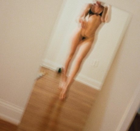 Lauren Bonner erwachsene nacktheit archiv