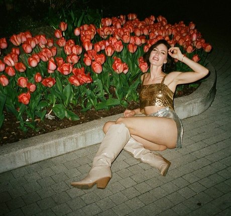 Lauren Bonner exklusive schöne bild