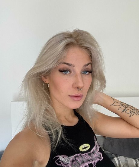 pinkarosalina nacktheit akt fotos