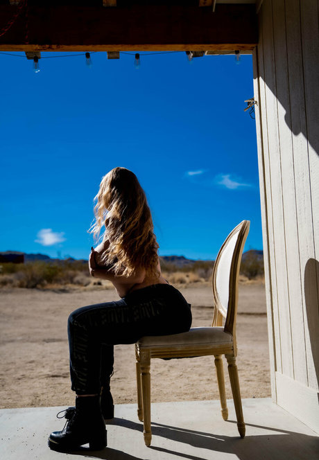 Nena May model exklusive bild