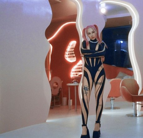 Young Leosia erotische kunst bilder