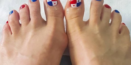 Athena Demos freie nackte foto