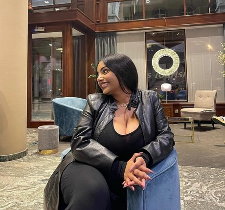 Zina Hadid xxx nette galerien