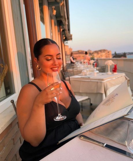 dünne große titten nur fans schöne nackt bilder