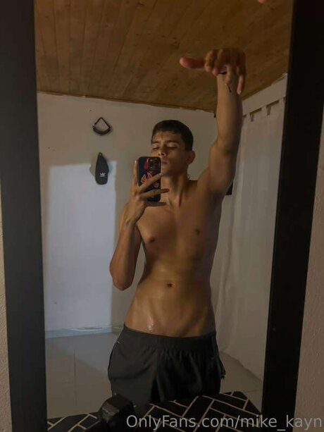Mike Kayn akt pornostar galerie