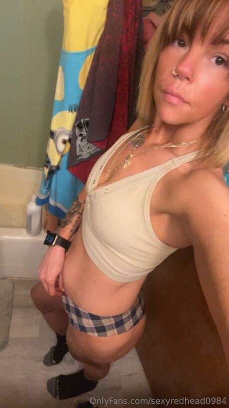 Sexyredhead0984 nackt hübsche fotos