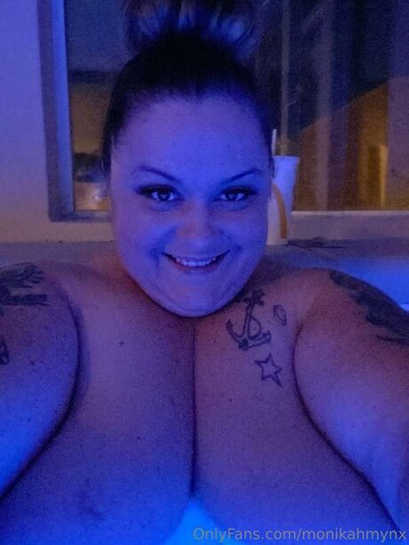 Monikamynx69 kostenlose nackte fotos