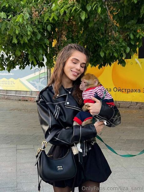 Liza Sami schauspielerin schöne galerien