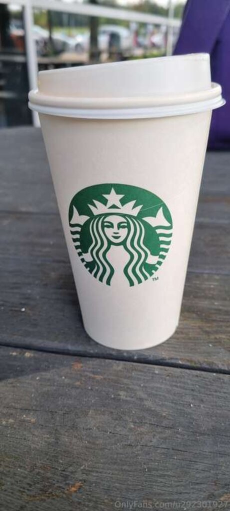 U292301927 pornostar nackte archiv