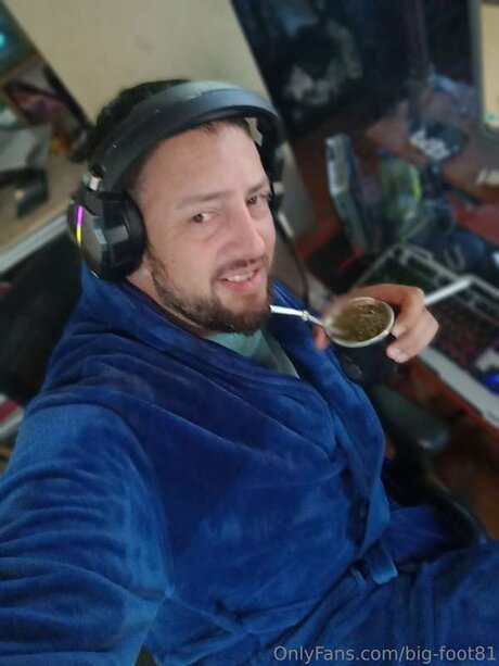 Big Foot81 nackt erwachsene bild