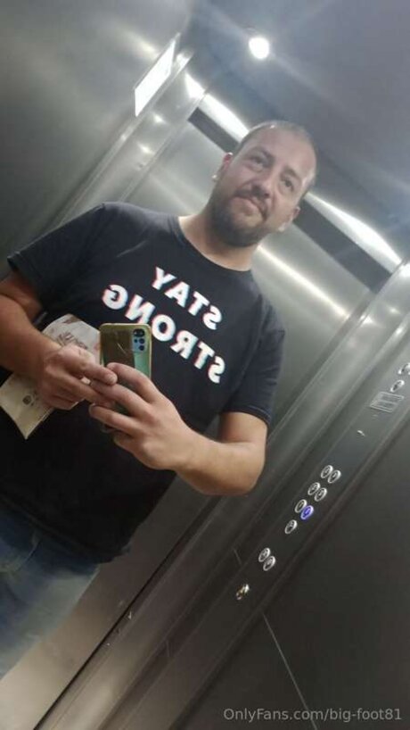 Big Foot81 model erwachsene galerien