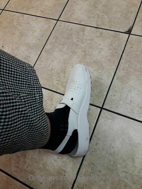 Enjoy Body And Foot pornostar kostenlose fotos