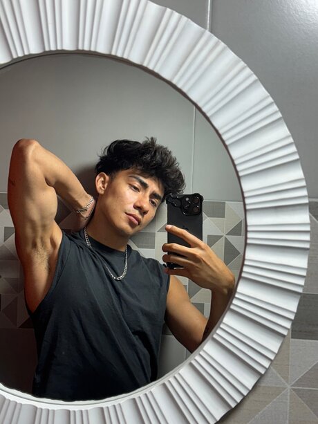 Lucaambrose nackt schöne fotos