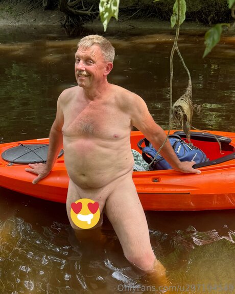 U297194549 hübsche kunst foto