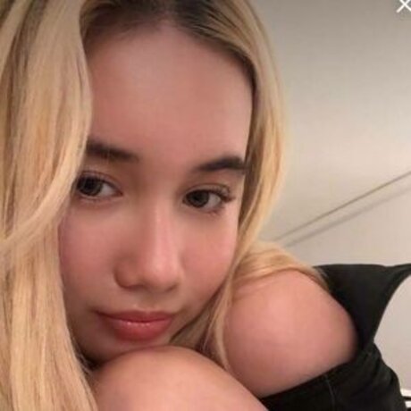 Lil Tay nackt hd foto