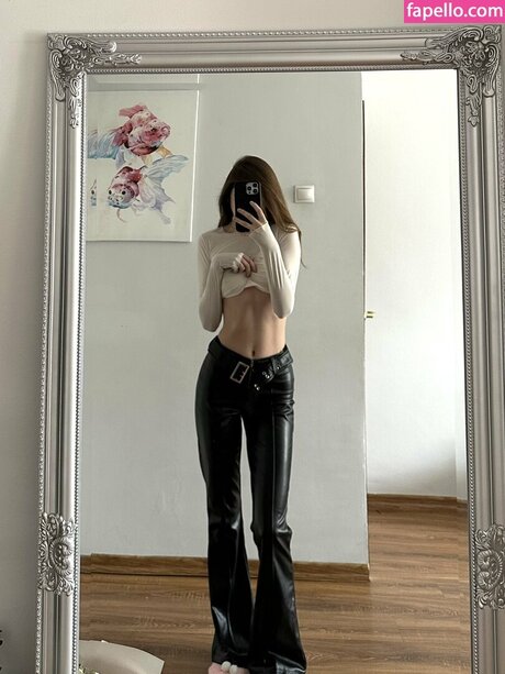 nesegodnyai hübsche nackt bild