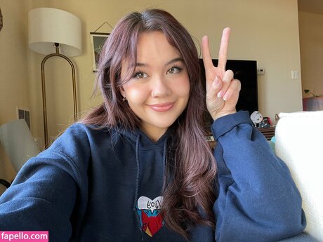 Alana Misako porno schöne bild