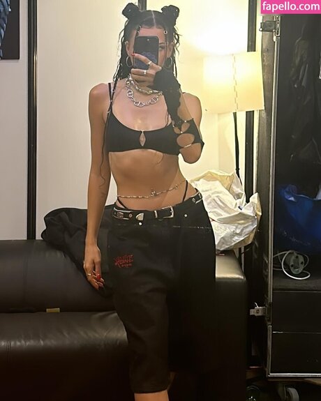 Nina Chuba kostenlose heiße foto