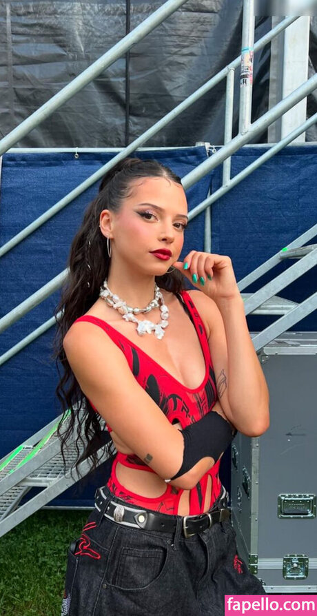 Nina Chuba Profilbild