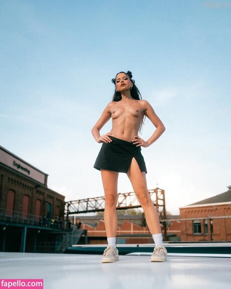 Nina Chuba kunst nette archiv