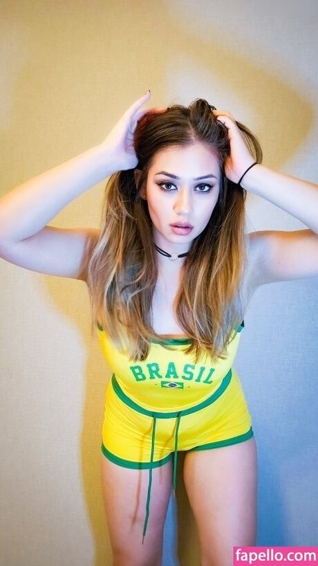 VDarquise erwachsene hübsche galerien