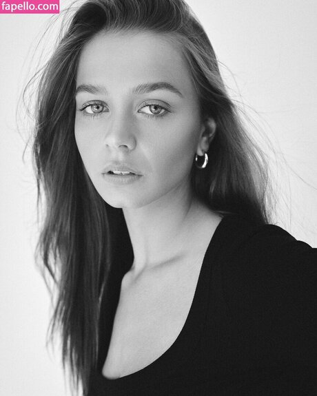 Chloe Campbell erotische kostenlose bilder