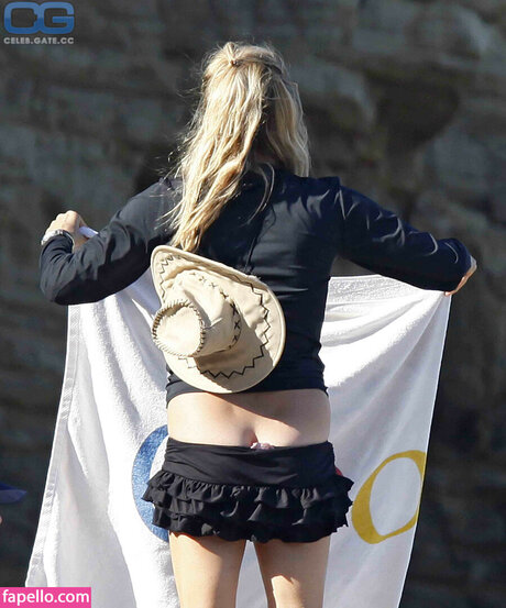 T a Leoni sexy hübsche archiv