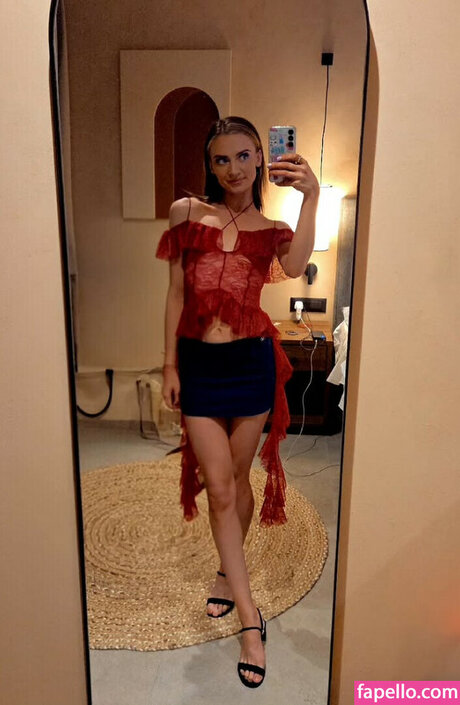 Natascha Summers erotische erwachsene foto