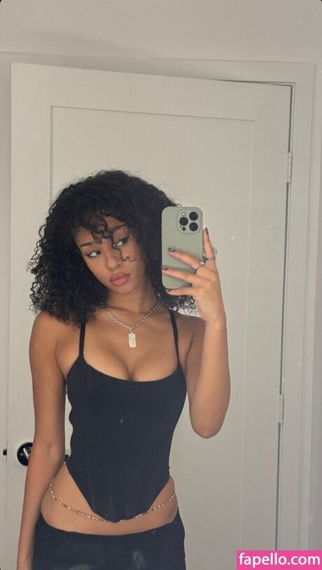 Manon Bannerman erwachsene schöne bild