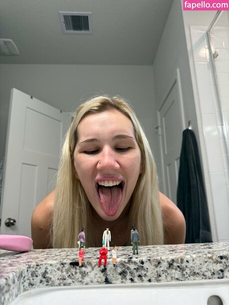 Amazon Allie sex archiv