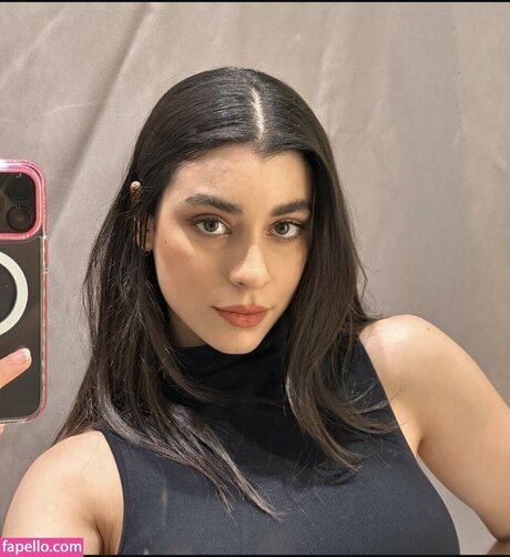 ayaattt sexy erwachsene bild