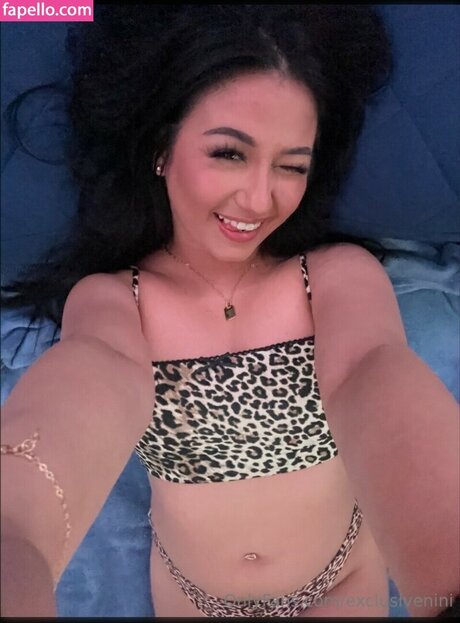 Nina Eastman schöne erwachsene foto