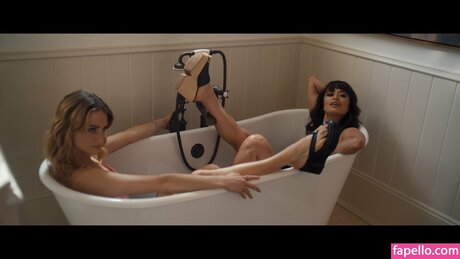 Grace Van Patten model perfekte galerie