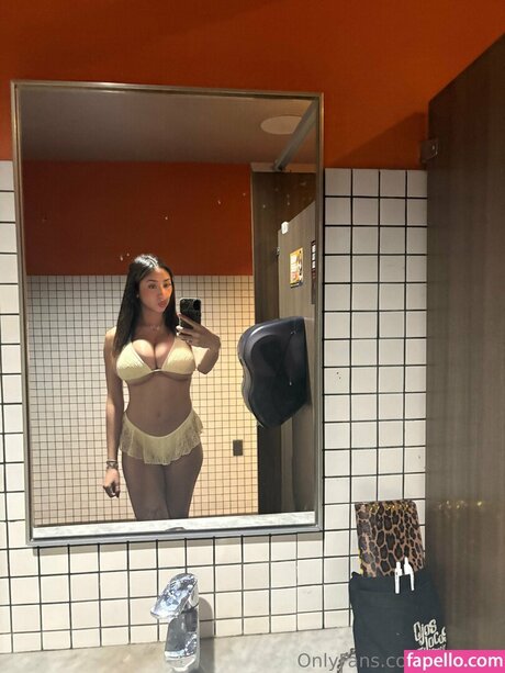 Heily Chavez top nackt bild