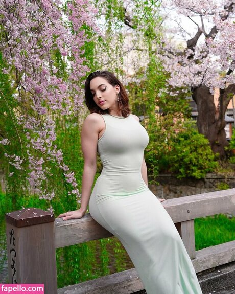 Miss Bri Torres schauspielerin top bild