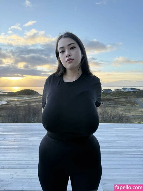 Min Ji Lee pornostar sex galerie