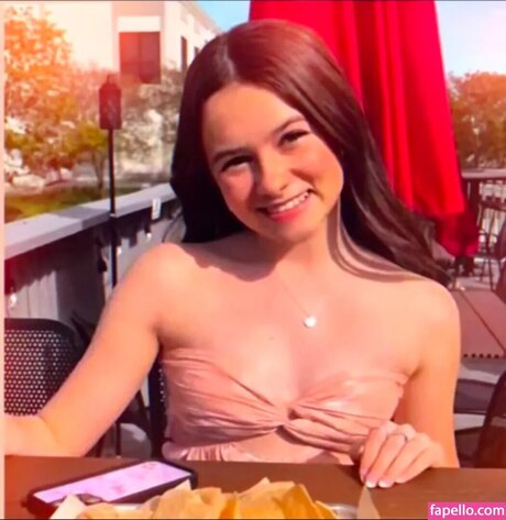 Cailey Fleming porno erotische galerie