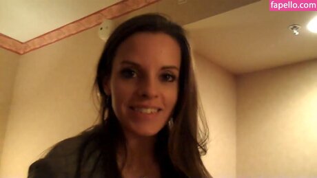 Colette Butler porno schöne fotos