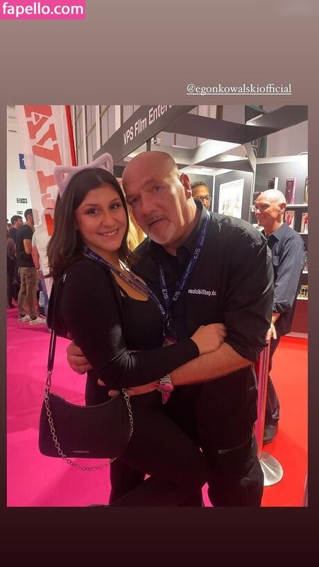 July Johnson pornostar beste bilder