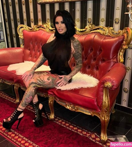 teufelsweib666 hd nackt bilder