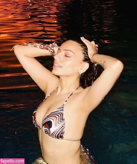 Sukriti Kakar exklusive nackt bilder