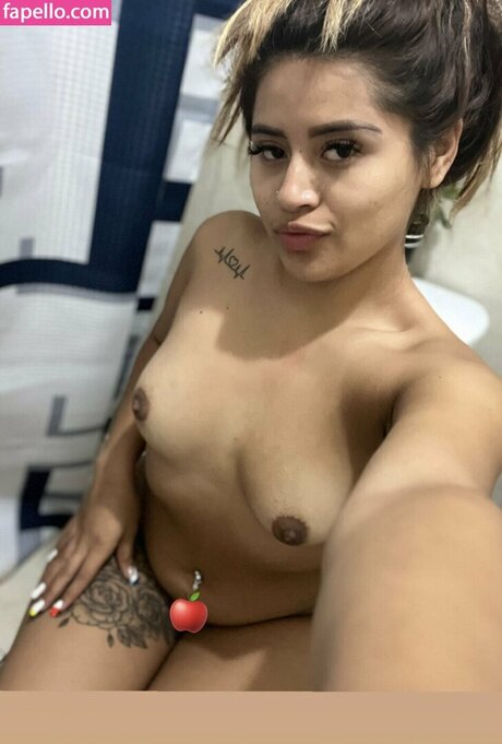 Katerinne VZ hübsche pornographische bild