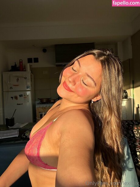 Lexi Thinks perfekte kostenlose galerien