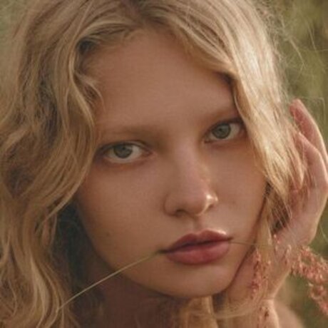 Nika Khromova erwachsene nacktheit archiv