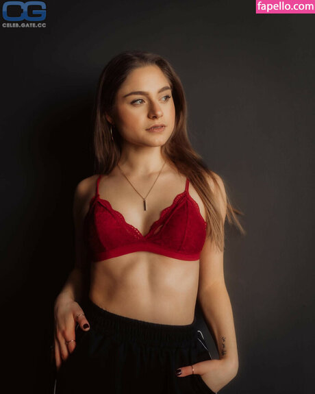 Alinakhani model nette bilder