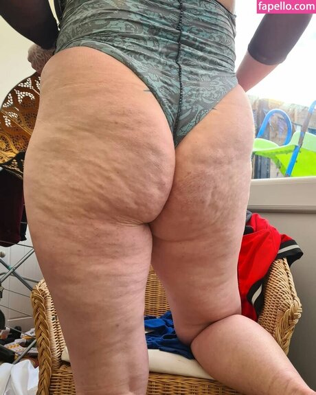 knee deep in life top porno galerien