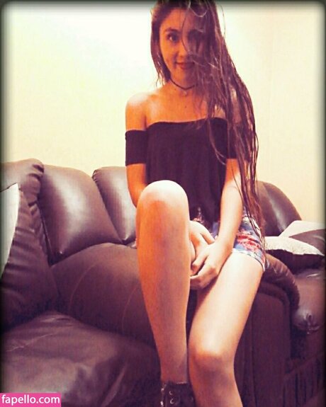 Nicole Dayana erwachsene akt galerien